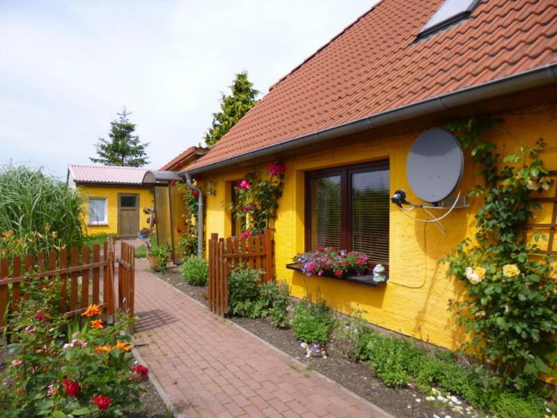 Ferienwohnungen Familie Jahn Thesenvitz Exteriör bild