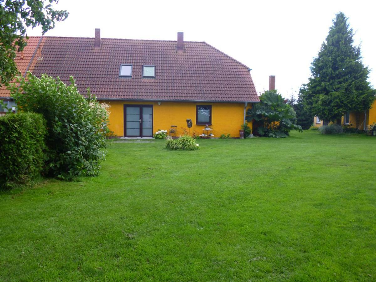 Ferienwohnungen Familie Jahn Thesenvitz Exteriör bild